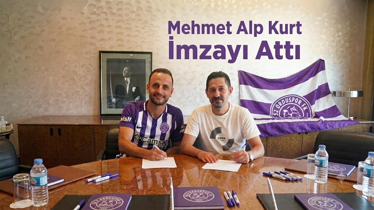 52 Orduspor Mehmet Alp Kurt'u Transfer Etti