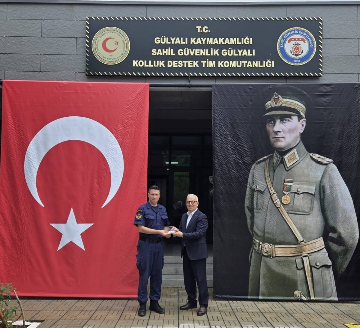 Ordulu İş İnsanı Şanser Şahin'e Sahil Güvenlik'ten Anlamlı Plaket