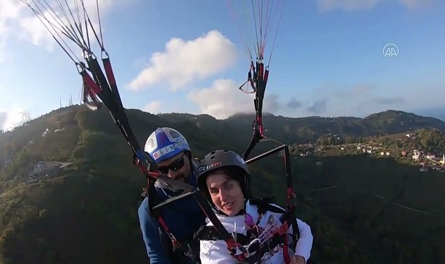 Görme engelli Zeynep öğretmenin yamaç paraşütü hayali gerçek oldu